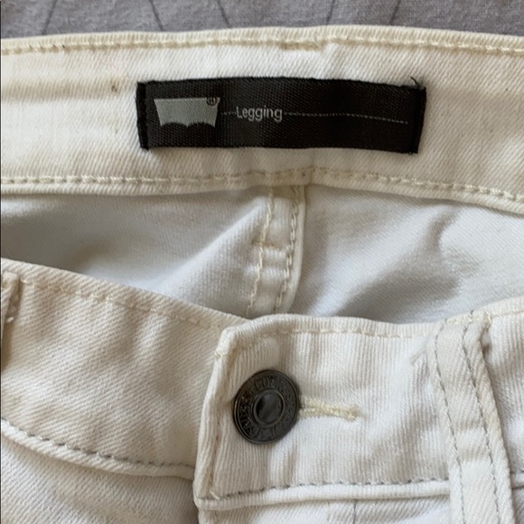 Levi’s white skinny jeans - stretchy! - Picture 4 of 5